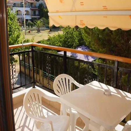Christina Sea Side B Aparthotel *