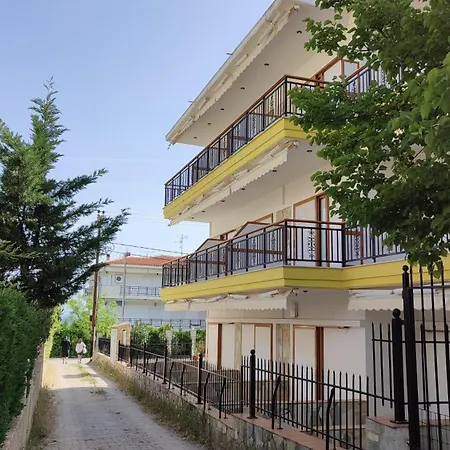 Aparthotel Christina Sea Side B *
