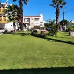 Christina Sea Side B شقة فندقية