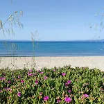 Christina Sea Side B شقة فندقية