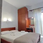 Christina Sea Side B شقة فندقية 3*