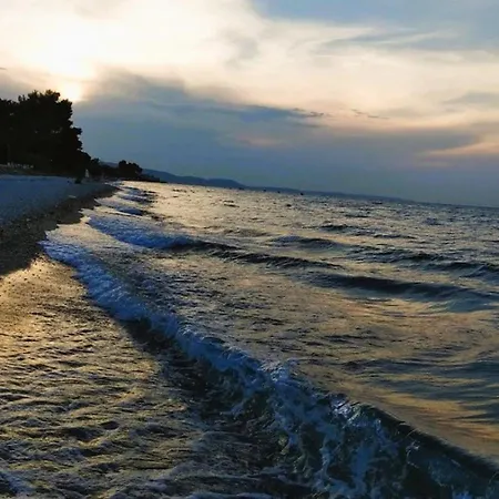 Christina Sea Side B Apartmanhotel *