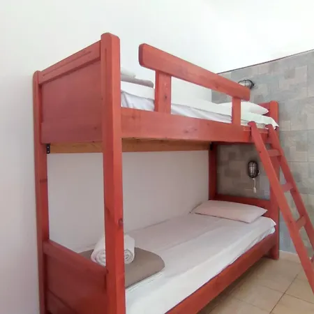 Christina Sea Side B Apartmanhotel *
