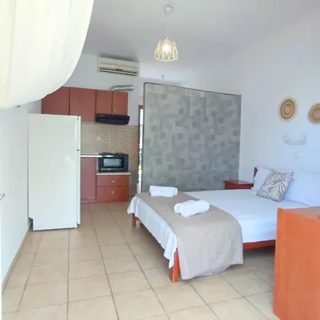 Christina Sea Side B Apartmanhotel