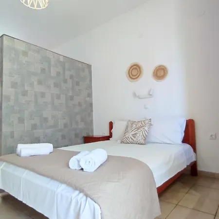 Aparthotel Christina Sea Side B 3*