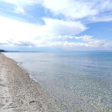 Christina Sea Side B Апарт-отель 3*