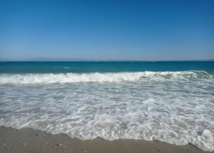 アパートホテル Christina Sea Side B 3*